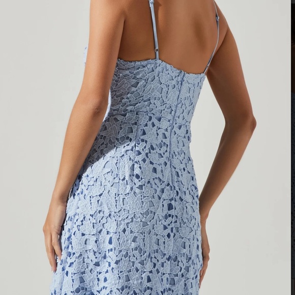 ASTR The label-  LACE A LINE MIDI DRESS - Picture 5 of 14